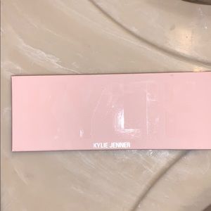 New Kylie Jenner Holiday Palette